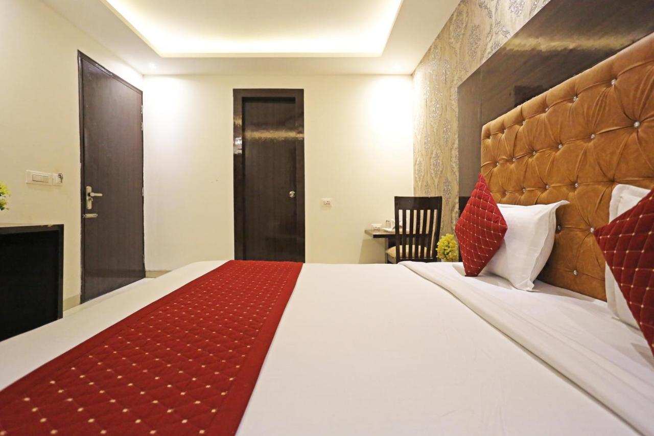 Hotel Iconic Near Delhi Igi International Airport Neu-Delhi Exterior foto