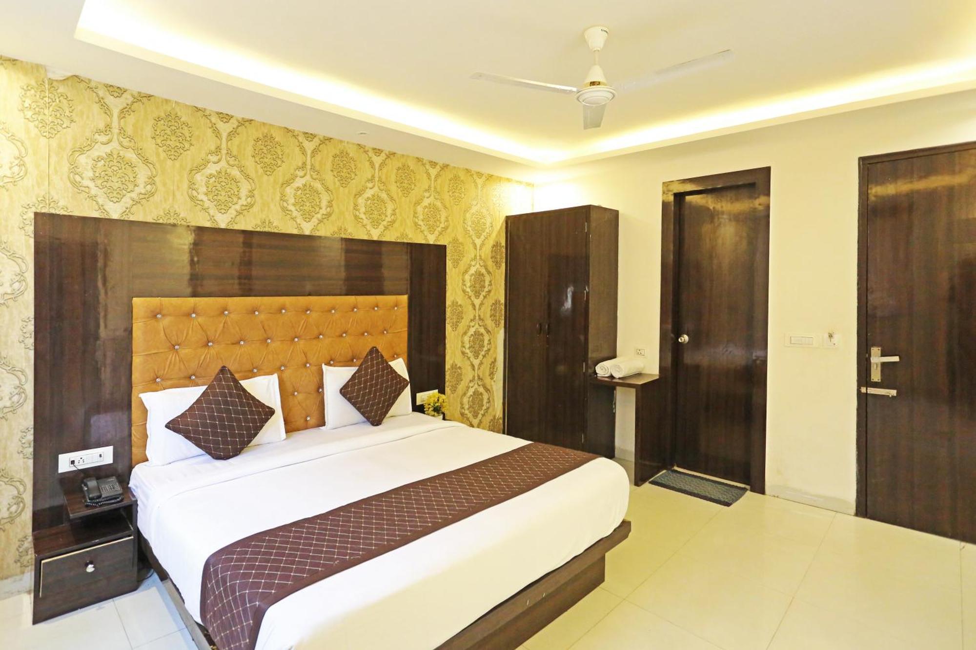 Hotel Iconic Near Delhi Igi International Airport Neu-Delhi Exterior foto