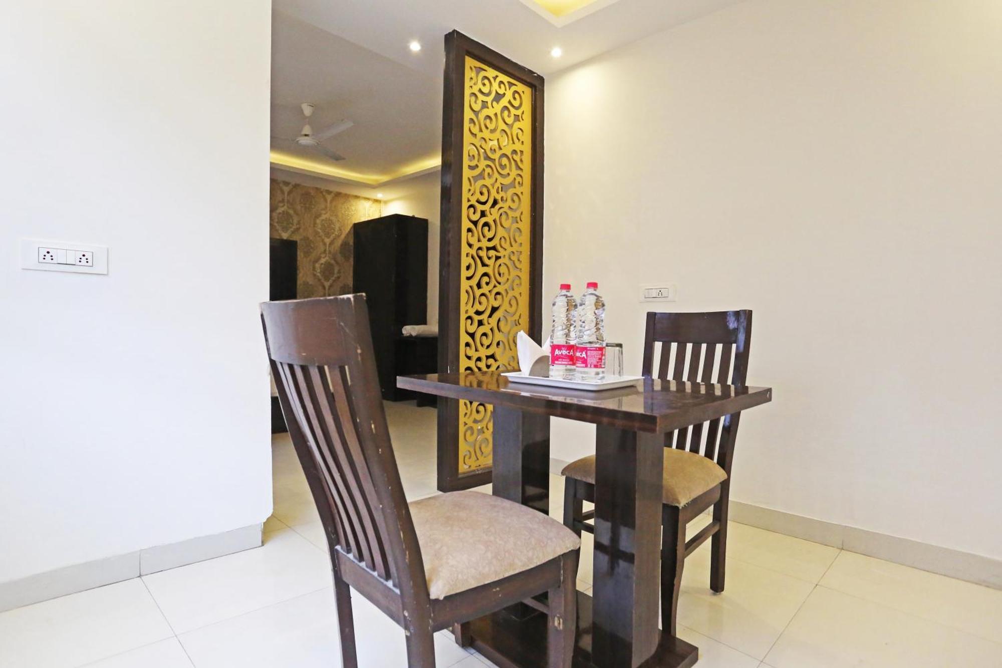 Hotel Iconic Near Delhi Igi International Airport Neu-Delhi Exterior foto